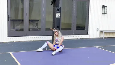 Livvalittle's Outdoor Lola Bunny Cosplay Adventure