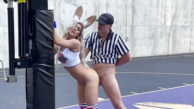 Livvalittle's Outdoor Lola Bunny Cosplay Adventure