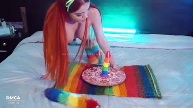 DayanaMedinaVIP Rides Her Rainbow Dildo
