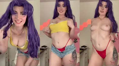 Reysuka Shows Her Sexy Body in Erotic Tease