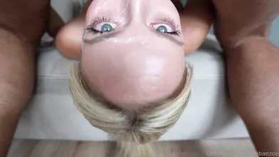 Baebaezoe Upside Down Deepthroat Throat Fuck