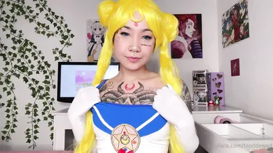 Cosplayers Getting Penetrated With Her Dildo