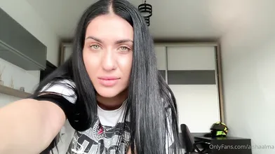 Aishaalma Masturbates With A Dildo
