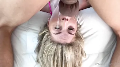 Zoeneli Deep Throat And Gets Cum On Her Face