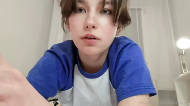 Alekssecret Masturbates Ass Up