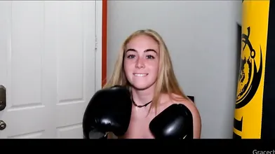 Boxing Babe Grace Charis Seduces On Cam