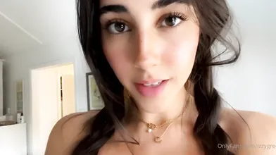 Izzy Green Shows Her Tits