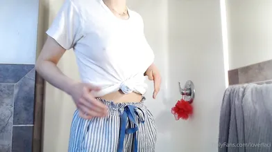 Laci Witton Taking A Shower