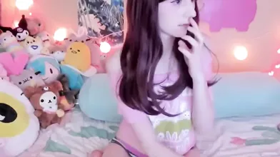 Teen Tweetney Pleasures Fuck Holes