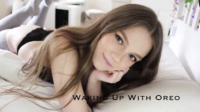 Pretty Oreob4by Has Fun With A Dildo