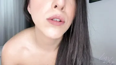 Lis Del Castilho Masturbating In Bed