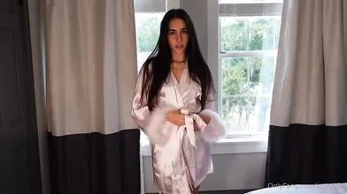 Izzy Green Is An Obedient Girl