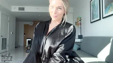 Lusty Kayley Gunner's JOI Boobs Tease