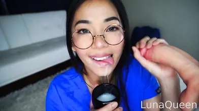 Luna Queen's Sex Machine Explodes With Cum