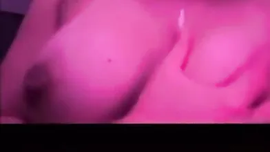 SiarlyXO Shaking Her Natural Boobs