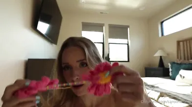 Caroline Zalog Puts On Her Sexy Swimsuits