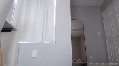 Bellabunn Squirts While Doing Oviposition