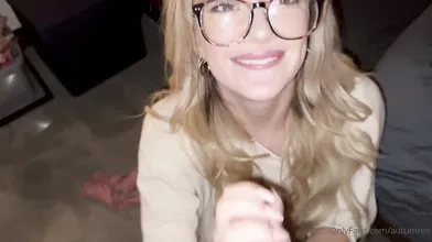 Autumn Ren's Pussy Gets Filled With Cream After BJ