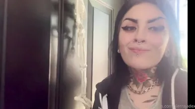 Sierrajadex Takes BBC Deep In Her Ass