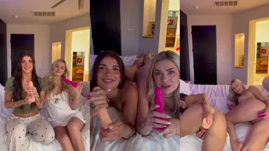 Ari Kytsya Dildo Play With Her Bestie