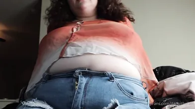 Dannithefatti Likes To Flash Her Fat Tits