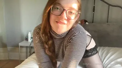 RedheadWinter Shakes Her Ass In Sexy Lingerie