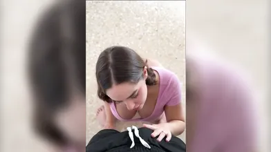 Andrea Wobble Sucks A Cock And Gets A Facial