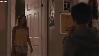 Sydney Sweeney Initiates Sex On The Bed