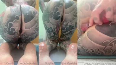 Jenniferdeku Masturbates With A Glass Dildo
