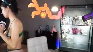 Strawberrytabby Gets Naked On Camera