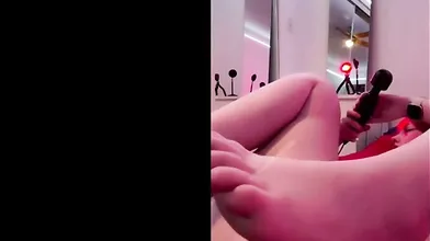 Low Keydeadinside Toying With Her Pussy