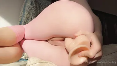 Naotemasbby Moans While Stretching With Her Dildo