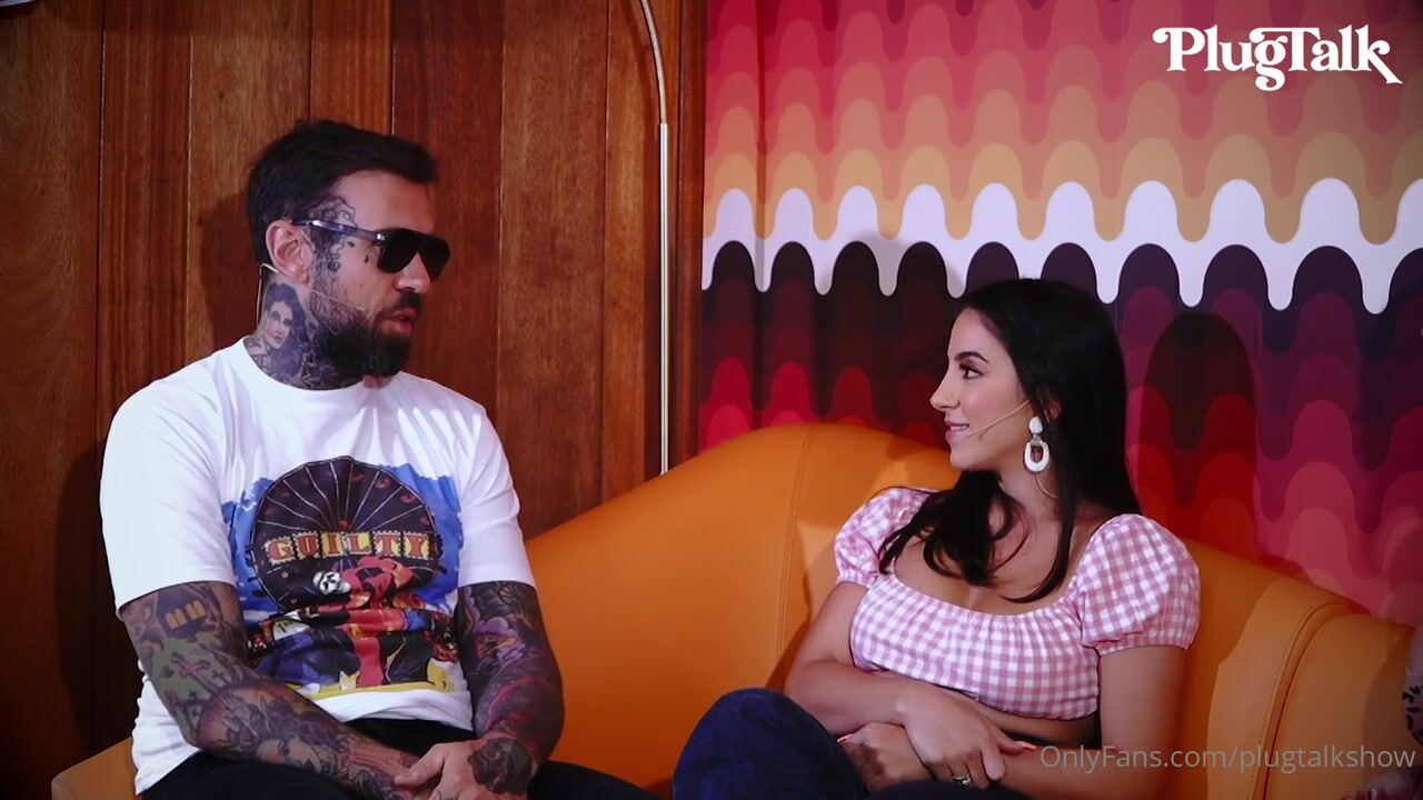 Kelly Kay и Lena PlugTalk в тройничке
