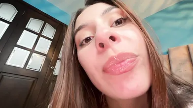 Nikol Foster Teases Her Kissable Lips