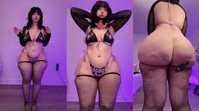 Low Keydeadinside Makes Her Tits And Ass Shake