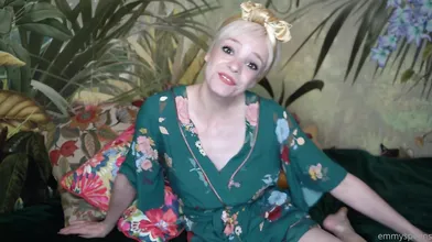 Emmyspeens Toying With Her Cunt