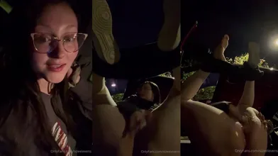 Sizeelevens Squirts In A Parking Lot