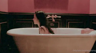 Norajoy_Official Takes A Milky Bath