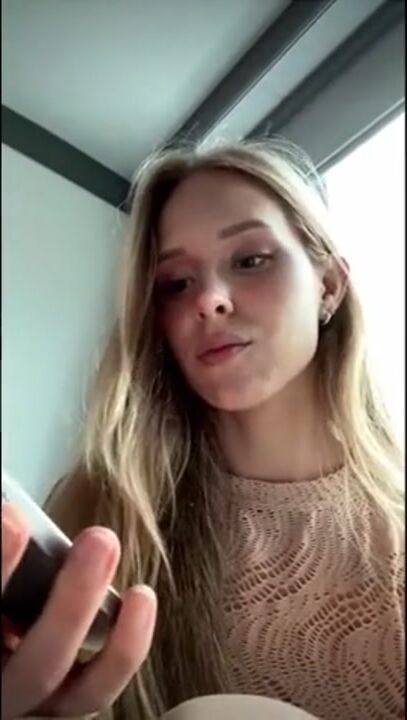 Caroline Zalog 1-stündiges Livestream-Video durchgesickert