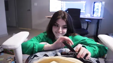 HannahOWO BG Blowjob Cumshot Onlyfans Leak Video