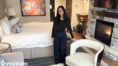 Hayleyxyz Horny Boss Getting Fucked By Bwc Staff Onlyfans Leaked Video