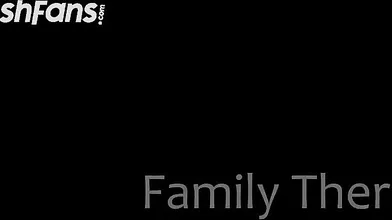 Uwutofu W Sakura Lin reste à l'école thérapie familiale beau-frère baisé vidéo de fuite à trois