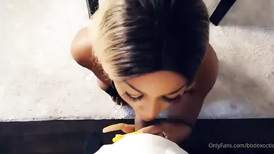 Pinkydollnpc Gives A Blowjob On Her Knees