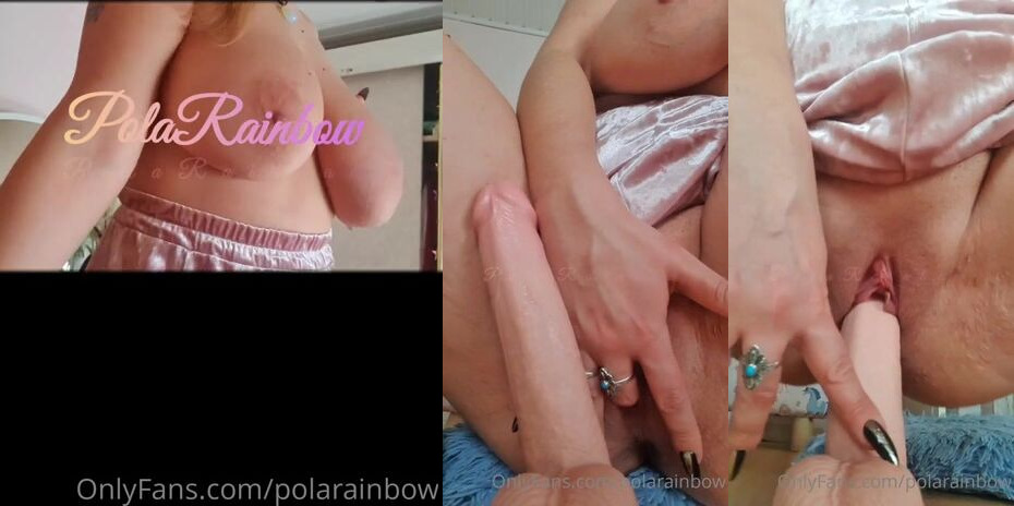 Polarainbow 玩弄她的大奶和假阳具