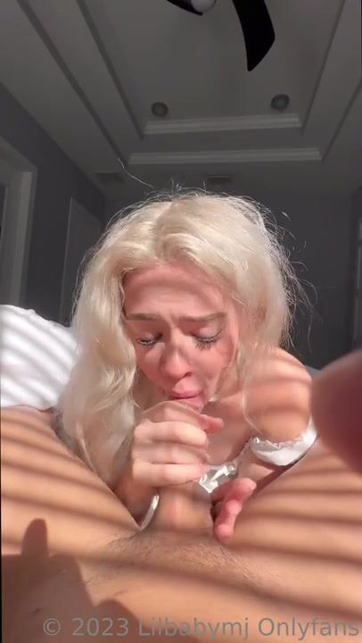 Lilbabymj Fucks A Cock With Her Mouth