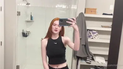 Robbiocnl Shows Off Her Sex Toys