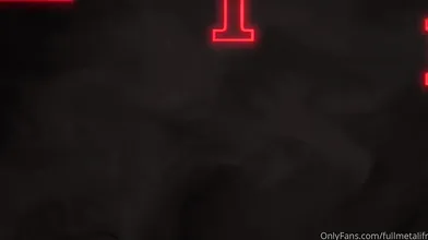 Fullmetalifrit Twerks During House Chores