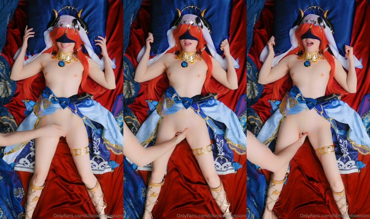 Nilou Cosplay 中 LilBrokenBlossom 的阴户被指交