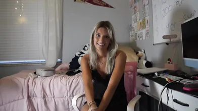 Ambie Bambi Gets Railed On Her Bed
