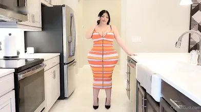 Crystal Lust Gets Her Ass Eaten Out Before Sex